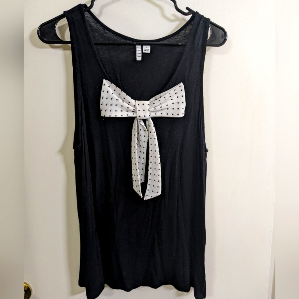 🌕 Elle black tank top with polka dot bow